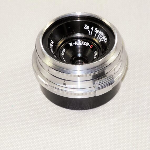Nikon 2,8cm f3,5 W-Nikkor-C  Nr.347459 Silver with case Near Mint