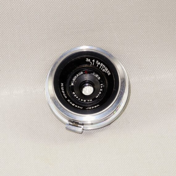 Nikon 2,8cm f3,5 W-Nikkor-C  Nr.347459 Silver with case Near Mint