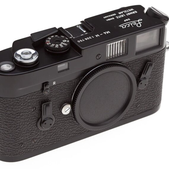 Leica M4-M black paint camera Sold w/ Leica  NY motor Mint-