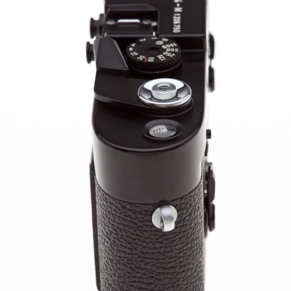 Leica M4-M black paint camera Sold w/ Leica  NY motor Mint-