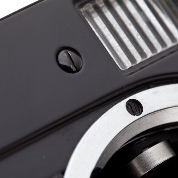 Leica M4-M black paint camera Sold w/ Leica  NY motor Mint-