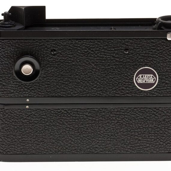 Leica M4-M black paint camera Sold w/ Leica  NY motor Mint-