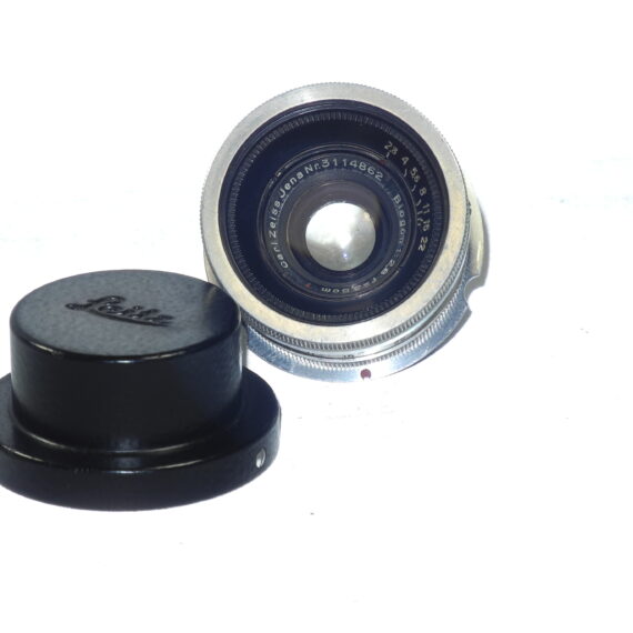 Zeiss 3,5cm f2,8 Biogon Jena screw-mount with Leica M adapter / SOLD