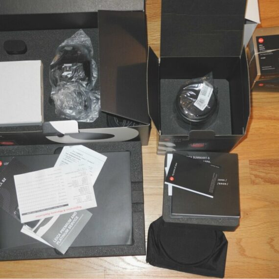 Leica S2 camera kit with 70m Asph-S lens , Mint- / No Longer Available