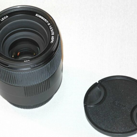 Leica S2 camera kit with 70m Asph-S lens , Mint- / No Longer Available