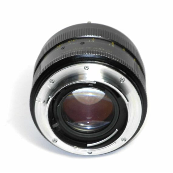 Leica 50/1,4 Summilux-R 3 cam lens Sold with Leica hood,caps  & case Ex+