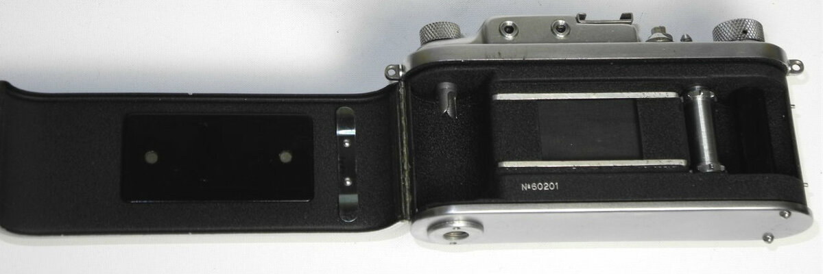 Sonne V camera  w.5cm F3,5 Elionar Anastigmat Col. lens In original case Ex++