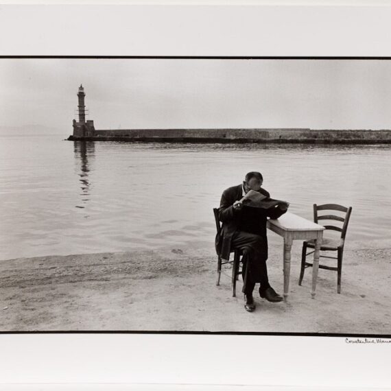 Constantine Manos (American, b. 1934) 'Man Reading Newspaper', 1967 , silver print, singed / Free shipping