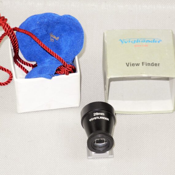 Voigtlander 28mm black metal finder w/box Mint/-