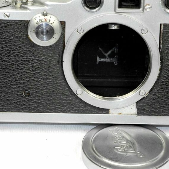 Leica IIIc K camera with 50mm Summitar lens  & case Ex+/ Rare