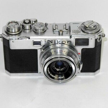 Nikon S2 Silver Camera Nr.6166605 with 35/3,5 W-Nikkor-C "Nippon Kogaku" lens Ex+