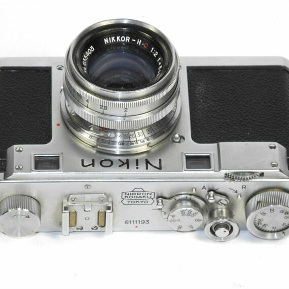 Nikon S camera Nr.6111193 sold with 50/2 Nikkor-H lens  Ex++