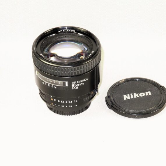 Nikon 85/1,8 AF Nikkor  Mint-