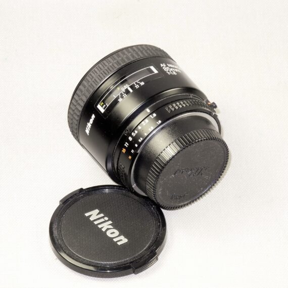 Nikon 85/1,8 AF Nikkor  Mint-
