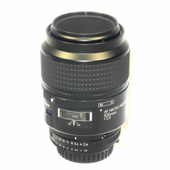Nikon 105/2,8 Micro-Nikkor AF D lens Sold with filter & caps Mint-