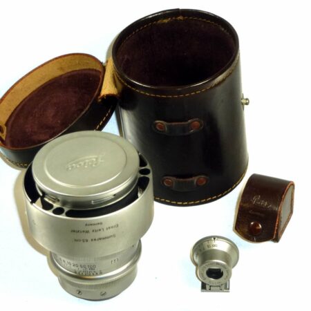 Leica 85/1,5 Summarex (SM) silver lens with Leica 8,5cm finder with case,hood,caps,filter and leather case Ex+/++ Nice Rare lens SOLD