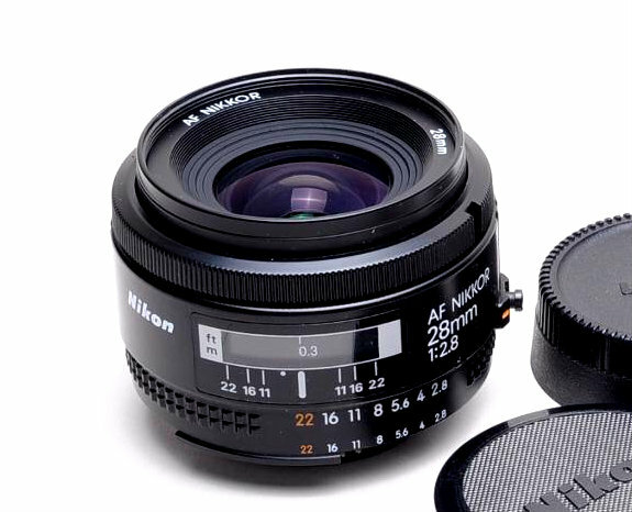 Nikon 28/2,8 AF Nikkor with caps,metal hood and filter Ex++