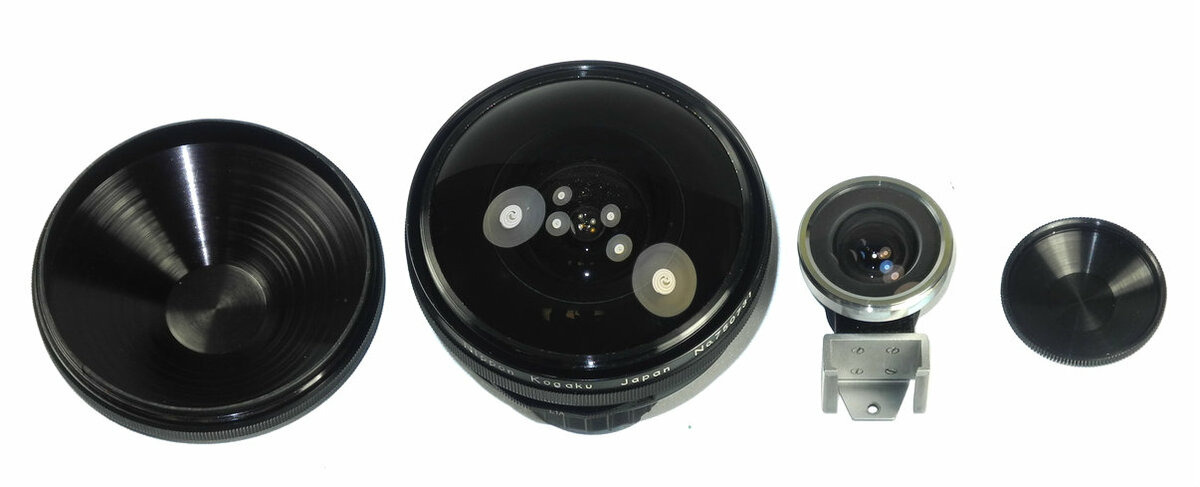 Nikon 7,5mm f5,6 Fish-Eye Nikkor with metal finder & caps Ex++ / call or email to order