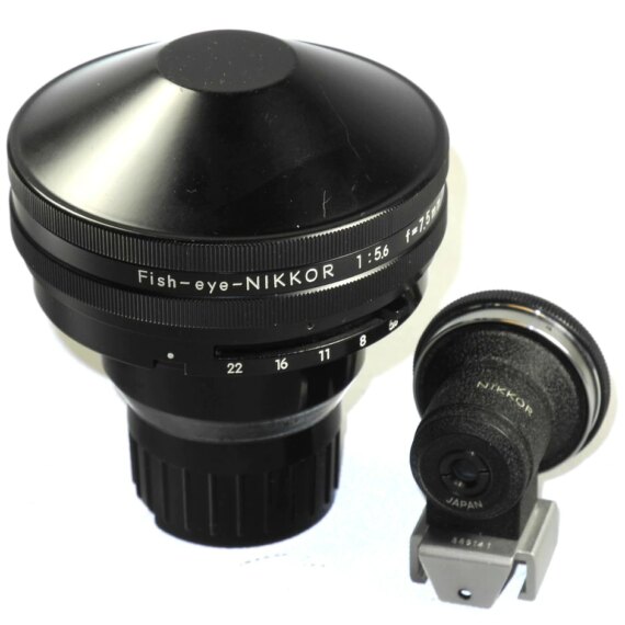 Nikon 7,5mm f5,6 Fish-Eye Nikkor with metal finder & caps Ex++ / call or email to order
