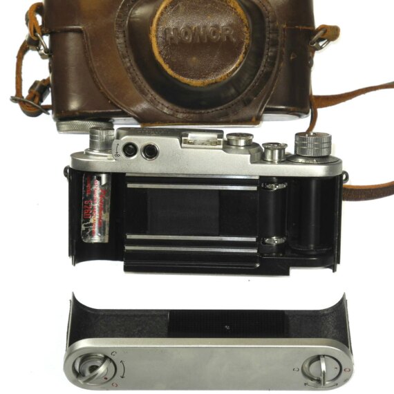 Honor S1 Silver Camera with 4cm F2.8 Zuiko lens with original case RARE Ex++