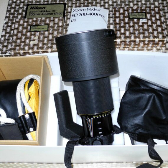 Nikon 200-400mm f4 Zoom Nikkor * ED  AIs lens Sold with: Original  Box,caps,case Mint- / SOLD