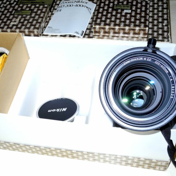 Nikon 200-400mm f4 Zoom Nikkor * ED  AIs lens Sold with: Original  Box,caps,case Mint- / SOLD