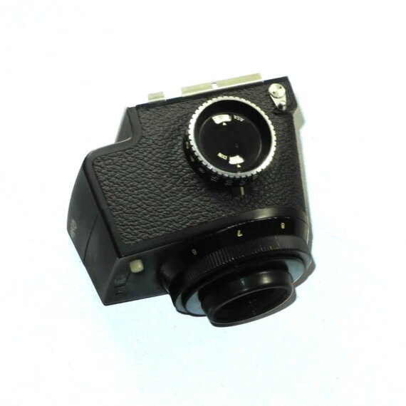 Rollei SLX camera w.80mm lens,prism finder,2 grips,Pol back Mint-