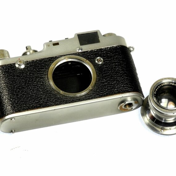 Sonne  C4 Silver Leica copie camera with 50/2 Xenon Schneider-Kreuznach Col. lens Ex++/ Made In Italy