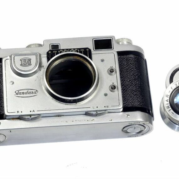 ISO Standard camera With 5cm f2,8 IRIAR lens and cap ( Italy) Ex+ / Without eyepiece