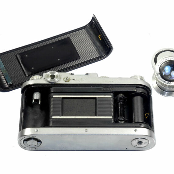 ISO Standard camera With 5cm f2,8 IRIAR lens and cap ( Italy) Ex+ / Without eyepiece