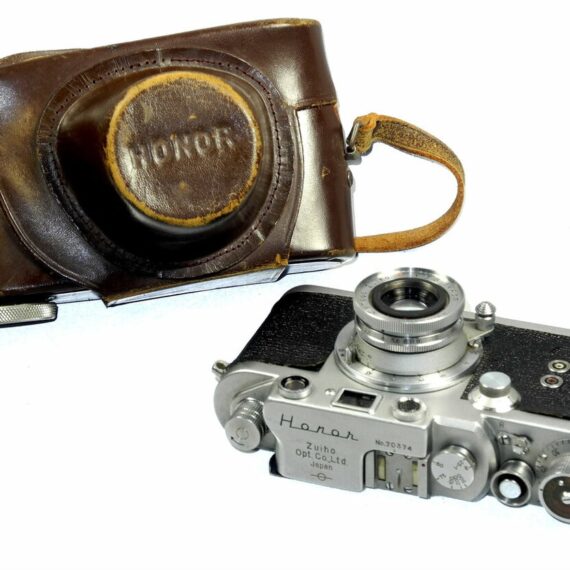 Honor S1 Silver Camera with 4cm F2.8 Zuiko lens with original case RARE Ex++