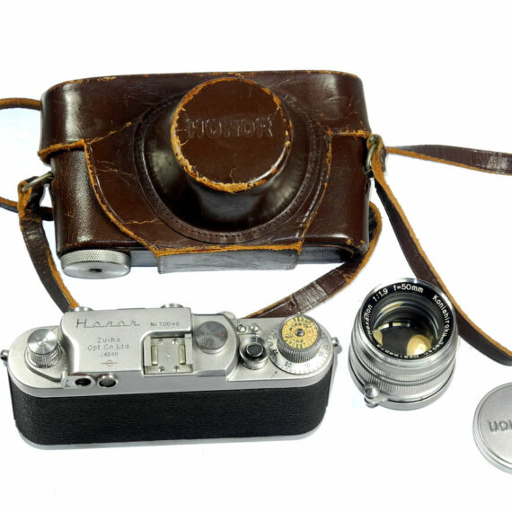 Honor S1 Silver Camera with 50mm f1,9 Hexanon lens & case Ex++