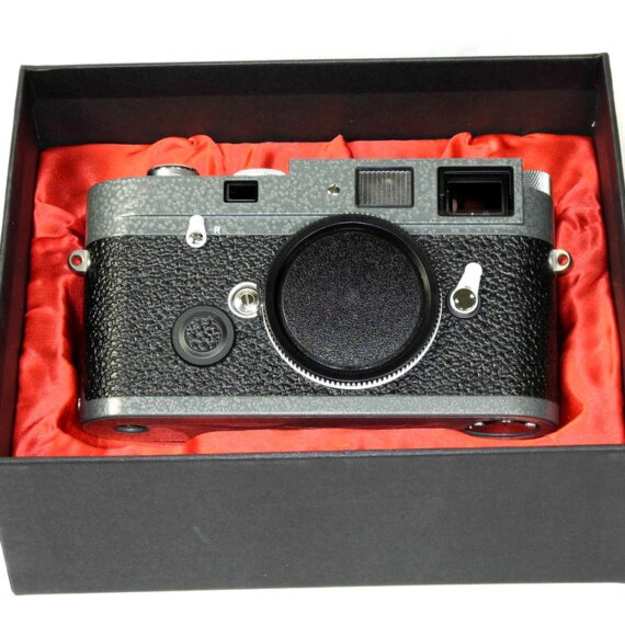LEICA MP LHSA HAMMERTONE ANNIVERSARY Set Cat #10312  With 35MM Summicron Asph-M & HAMMERTONE LEICAVIT New / No Longer Available