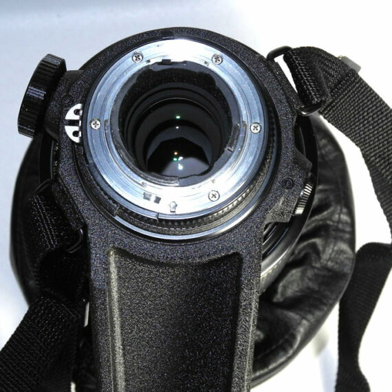 Nikon 200-400mm f4 Zoom Nikkor * ED  AIs lens Sold with: Original  Box,caps,case Mint- / SOLD