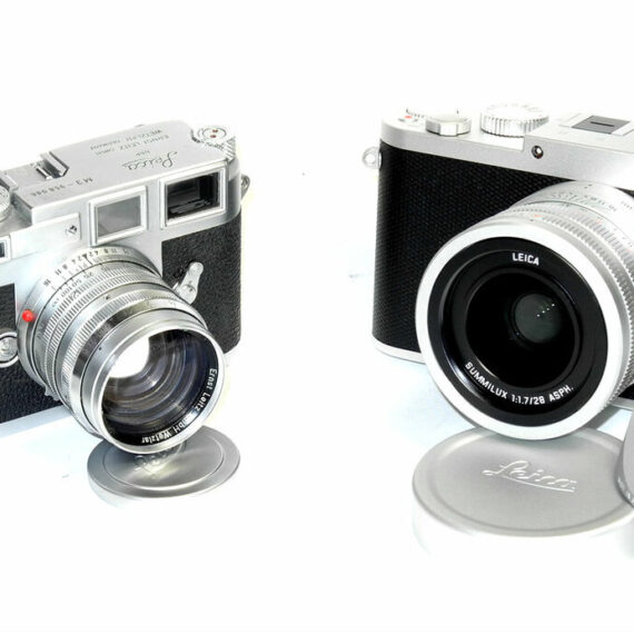 Leica Q (Typ 116) Digital Camera (Silver Anodized) cat #19022 New USA /No Longer Available