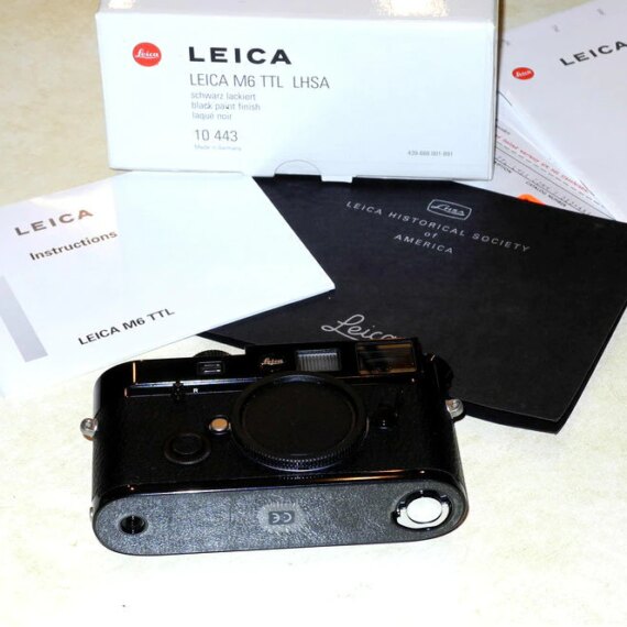 Leica M6 TTL 0.72 mag. black paint LHSA special Edition camera Cat# 10443 Nice Mint/ SOLD