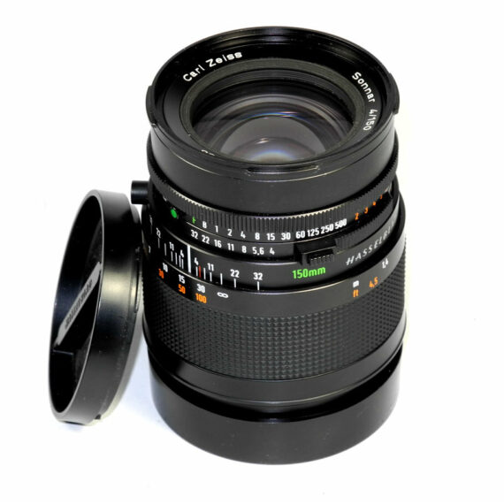 Hasselblad Carl Zeiss T* 150mm f/4 CF lens (Prontor Shutter). Mint-