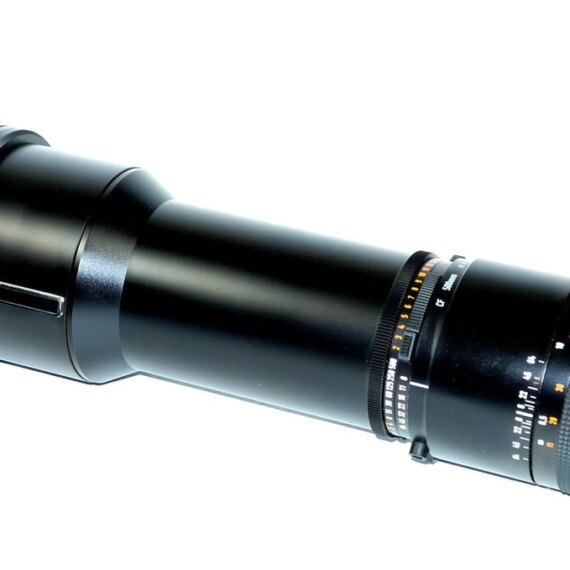 Hasselblad 500/8 Tele-Apotessar  CF T* w.Hasselblad hood and  Leather case Mint-