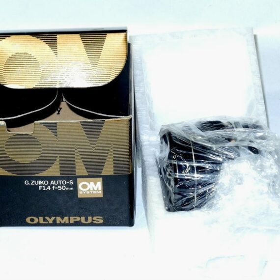 Olympus OM Camera Outfit: With 2 OM cameras & 6 lenses & with finder plus case Mint/- / IN Stock