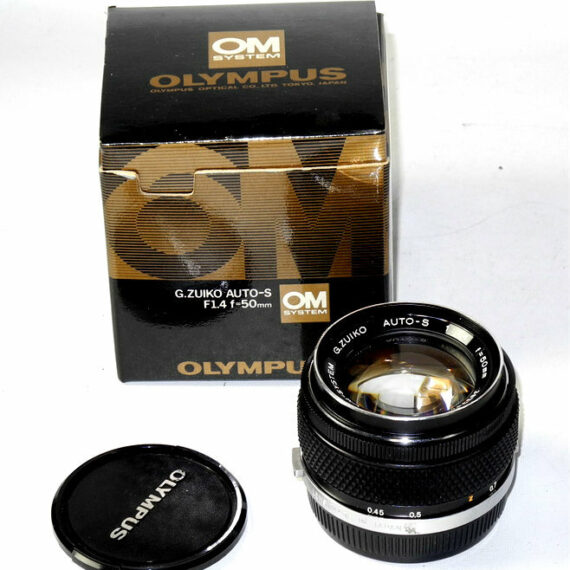 Olympus OM Camera Outfit: With 2 OM cameras & 6 lenses & with finder plus case Mint/- / IN Stock