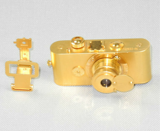 Leica UR Half Scale 24kt Gold Plated Camera Replica with box,finder,cards Mint/- Rare/ free shipping (USA)