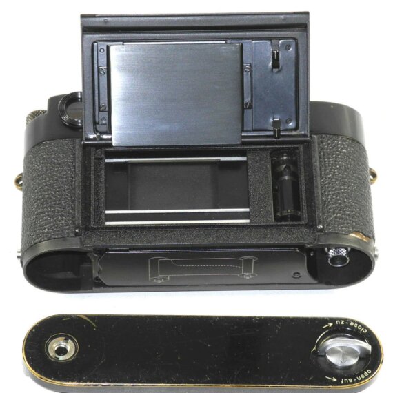 Leica M2 black paint original camera body only Ex+/++ SOLD