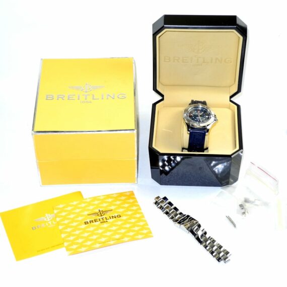 Breitling Colt GMT is the stainless steel blue face version With Breitling Stainless Extra bracelet W/Box Mint-