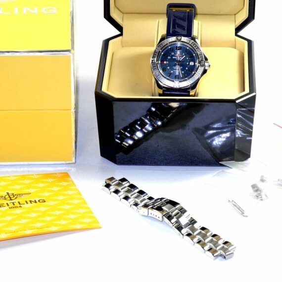 Breitling Colt GMT is the stainless steel blue face version With Breitling Stainless Extra bracelet W/Box Mint-