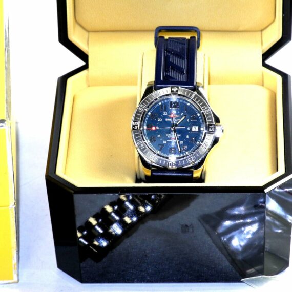 Breitling Colt GMT is the stainless steel blue face version With Breitling Stainless Extra bracelet W/Box Mint-
