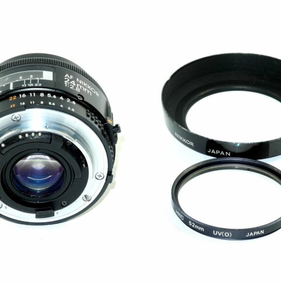 Nikon  24/2,8 AF Nikkor  with hood and filter Ex++