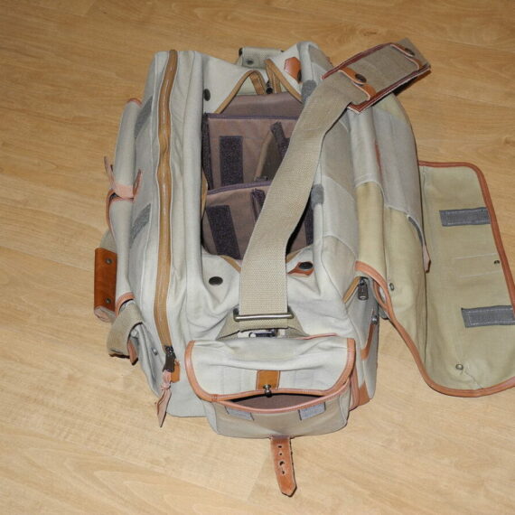FOGG Latitude Tan & Brown finish camera bag with pouches,inserts & padded strap Ex++