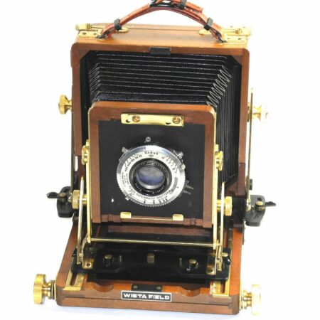 Wista Field 4x5 Wooden camera with 203mm lens and film back Ex+/++