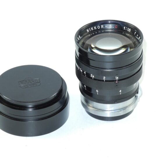 Nikon 8,5cm f1,5 Nikkor-S-C Black Rangefinder "C"lens with hood,caps & finder,case Nice Mint- /sold
