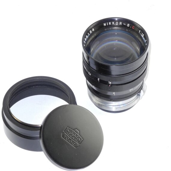 Nikon 8,5cm f1,5 Nikkor-S-C Black Rangefinder "C"lens with hood,caps & finder,case Nice Mint- /sold